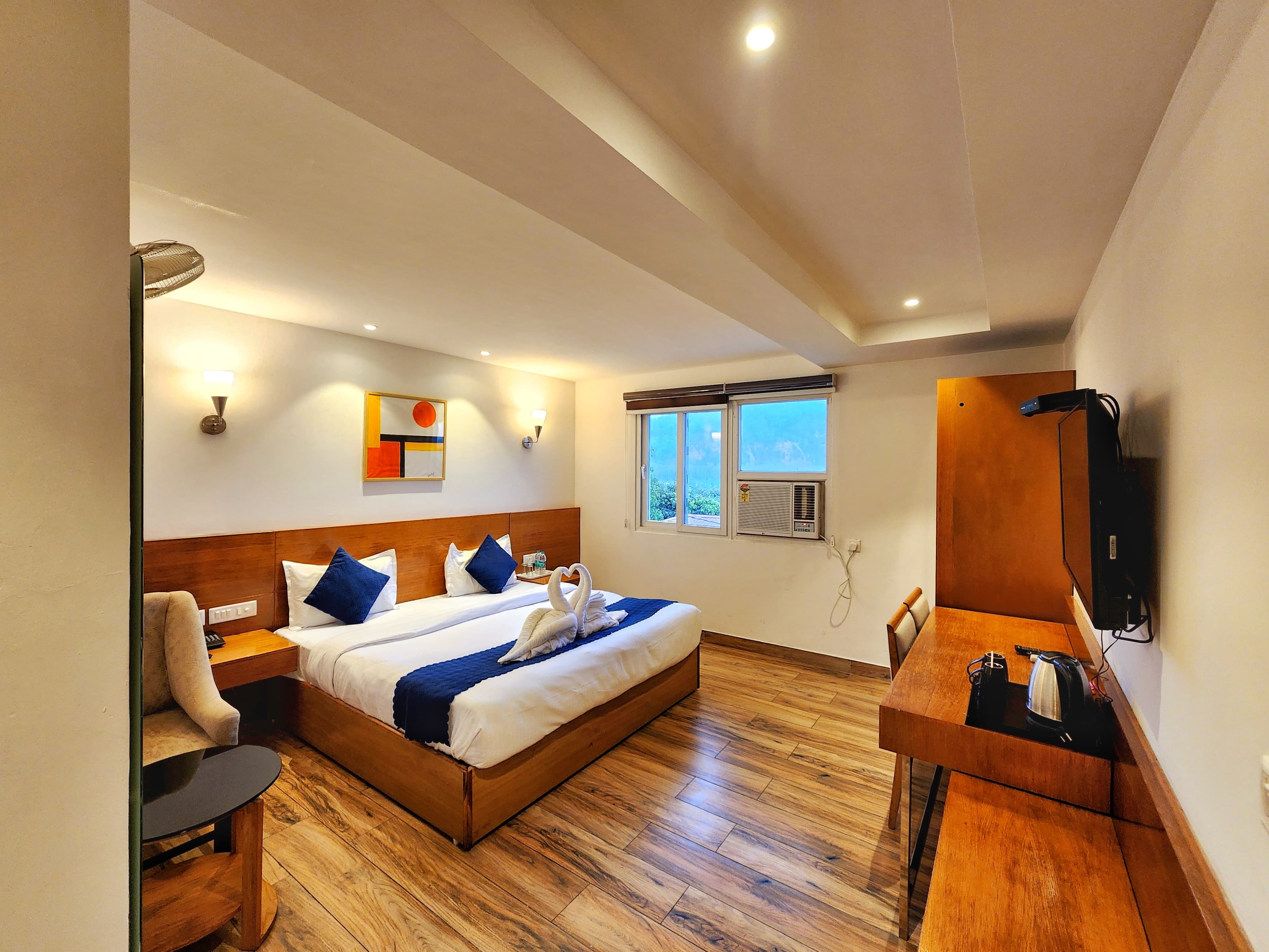 Premium Room - Modern Amenities & Wildlife Views